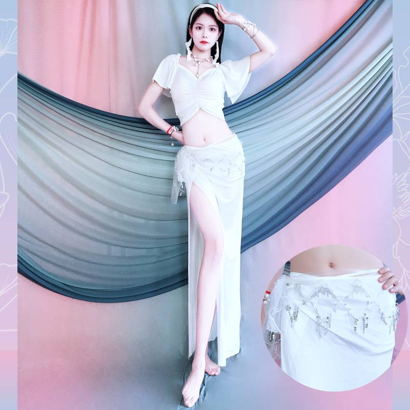 A white square turban